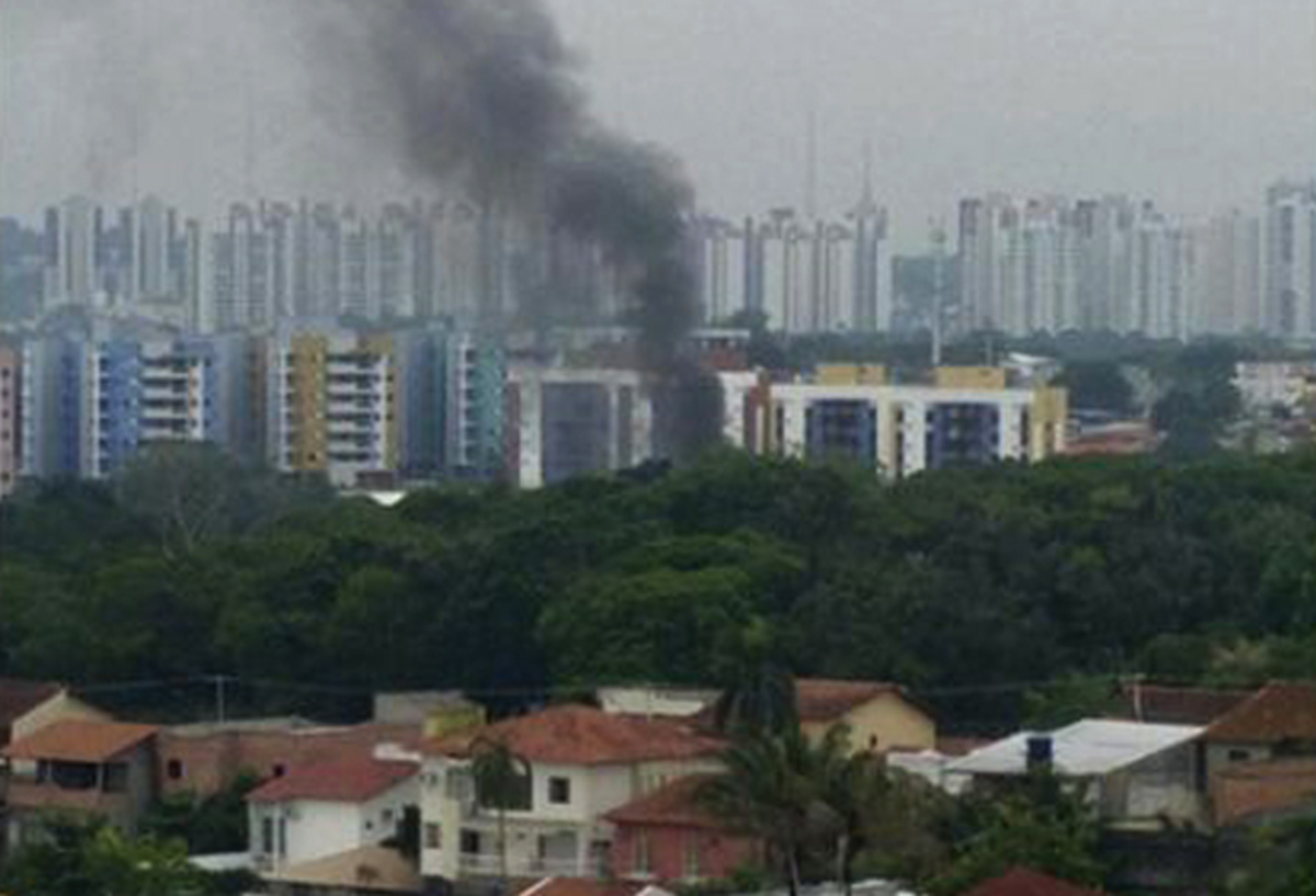 Avião cai em Manaus!