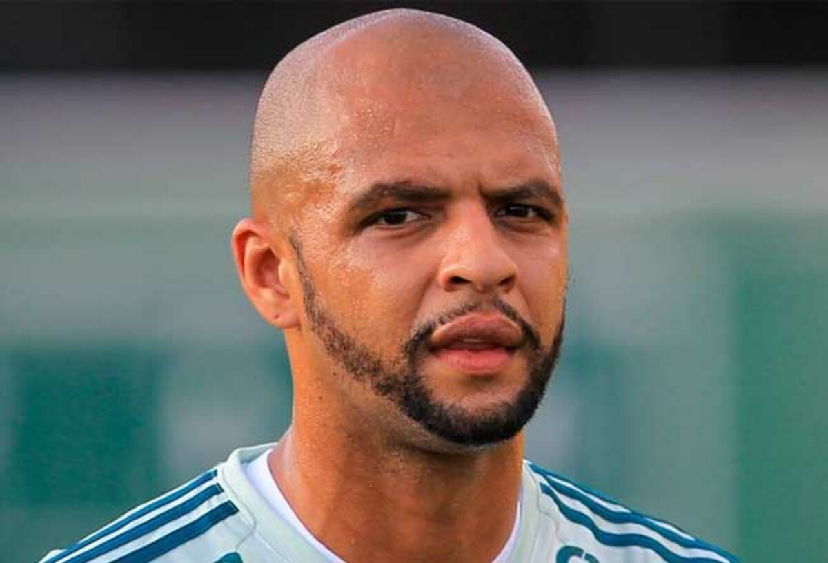 Felipe Melo comenta desentendimento com Cuca