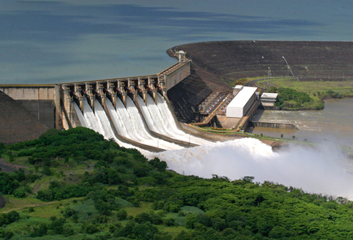 Governo faz leilões de óleo, gás e de 4 hidrelétricas