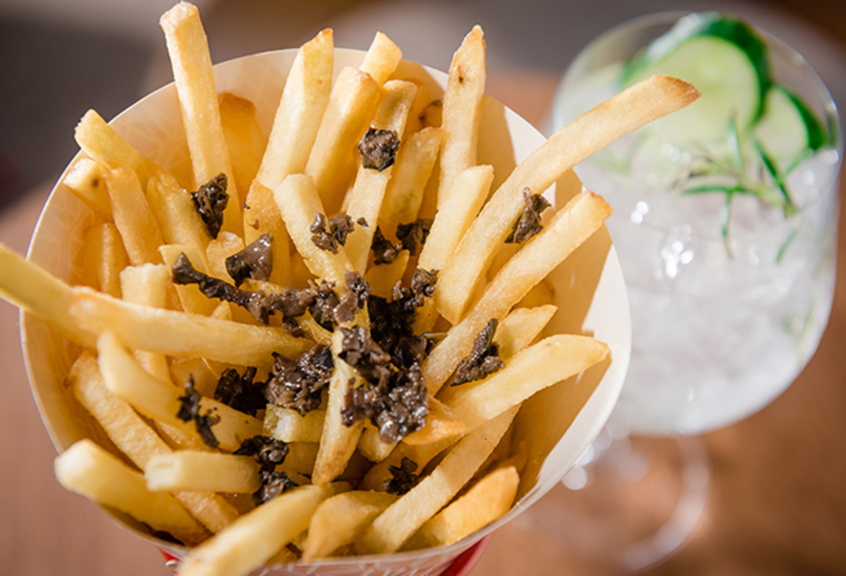 Bar de Curitiba oferece batata frita com trufas