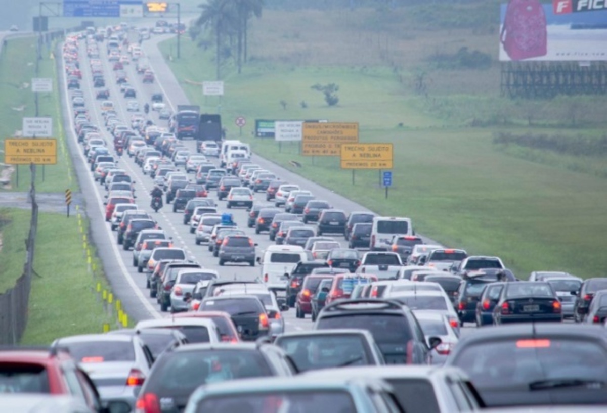 Feriado prolongado movimenta estradas paulistas