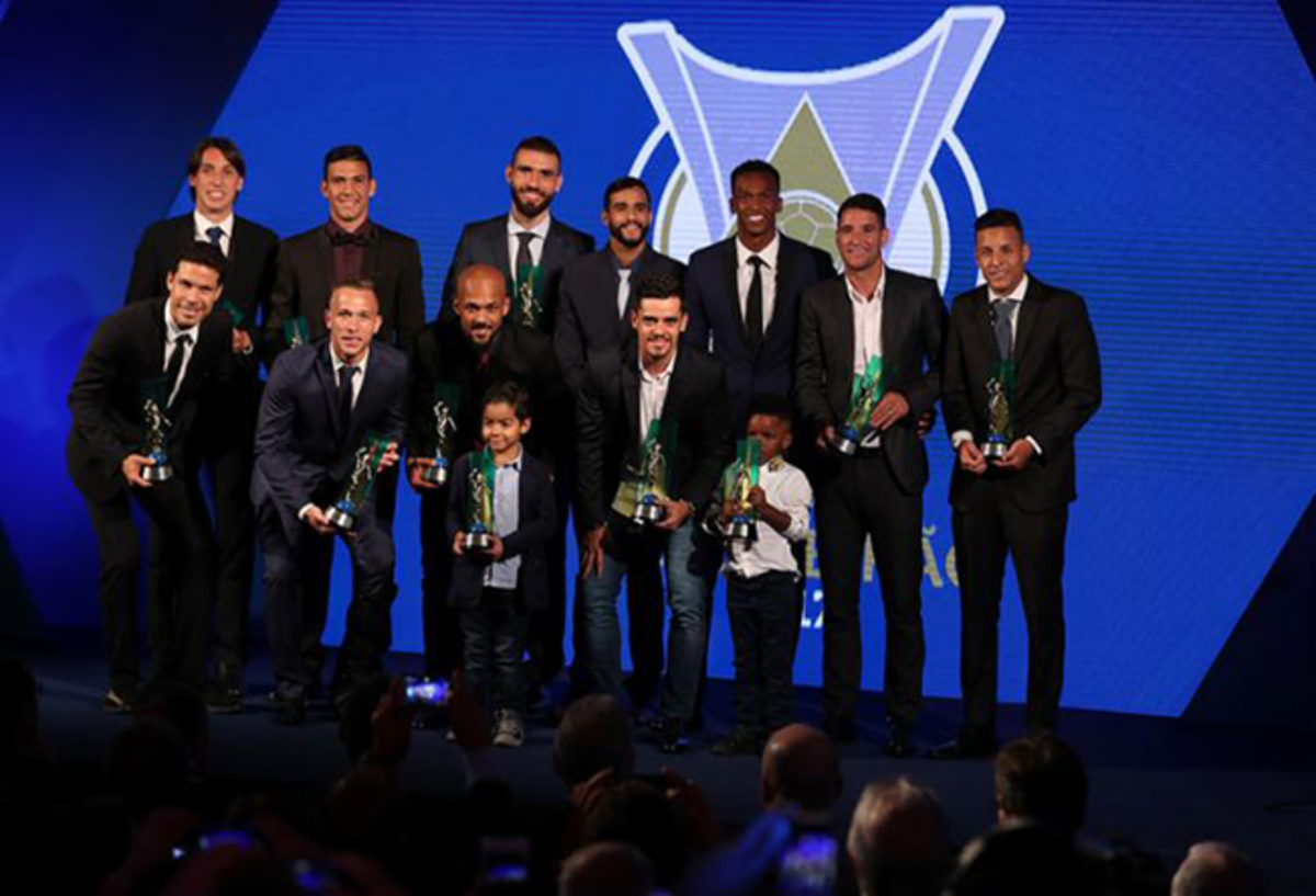 Confira os premiados na cerimônia de encerramento do Brasileirão 2017