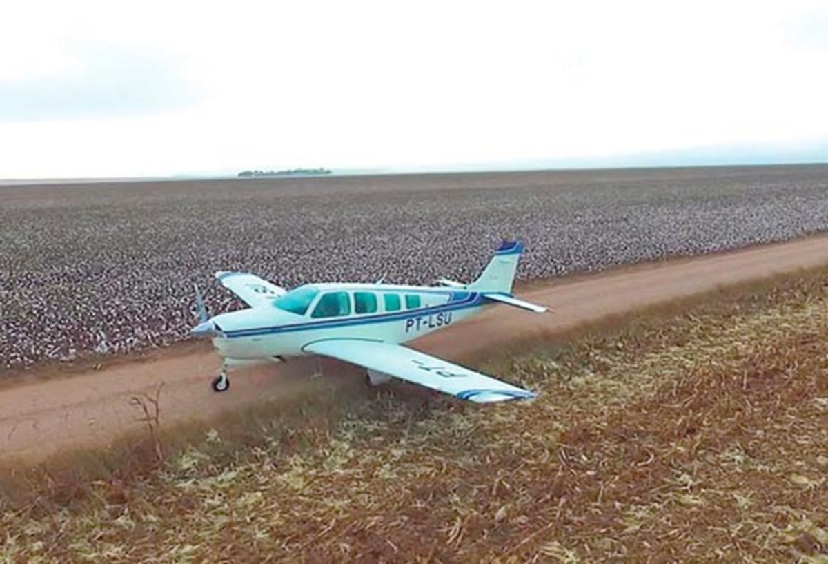 FAB localiza em MT avião sumido com pais e filho