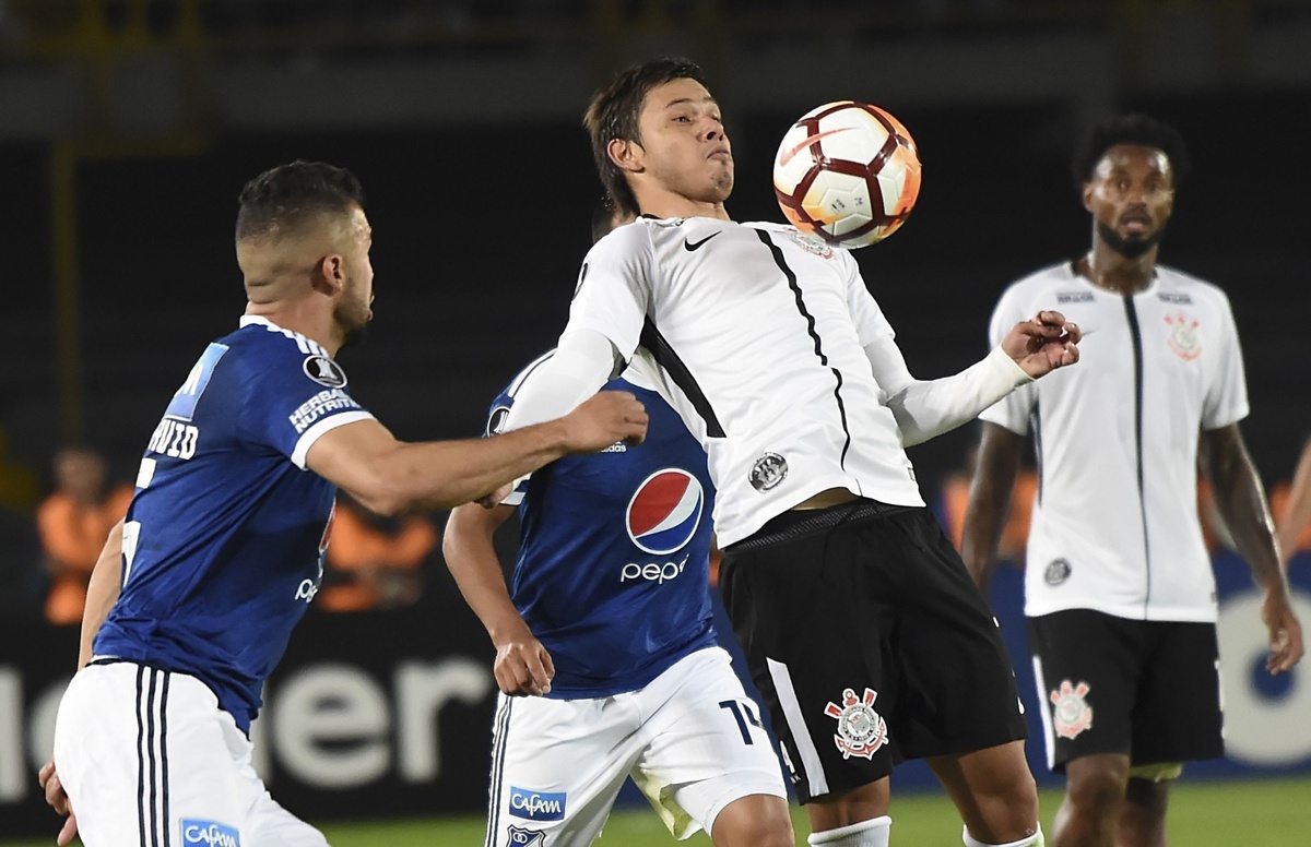 Corinthians fica no empate na estreia da Libertadores