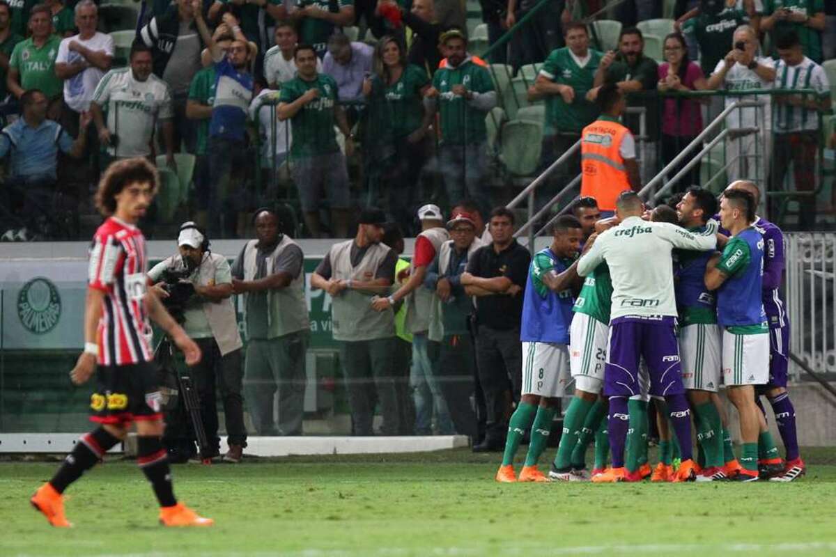 Palmeiras ganha mais uma em cima do São Paulo e continua 100% no Allianz