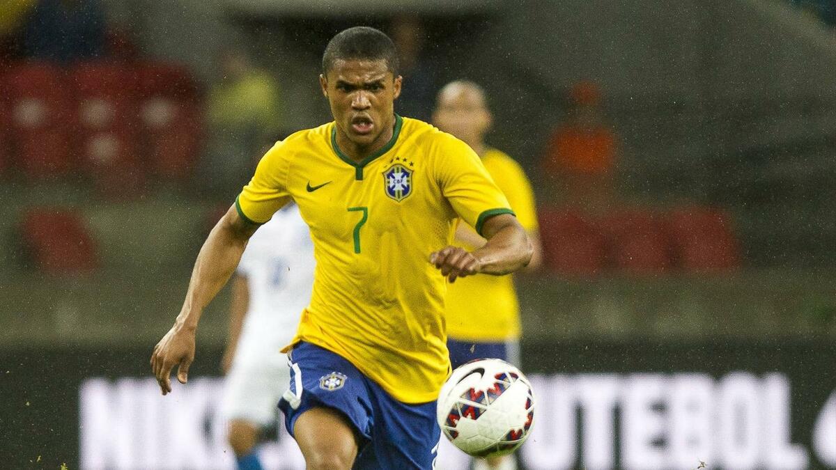 “Será uma tarefa muito difícil”, diz Douglas Costa após ser cotado para ser substituto de Neymar