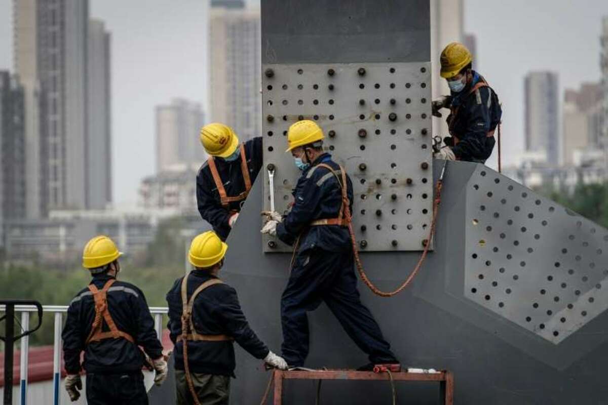 Programando o fim do confinamento que se estende pelo planeta