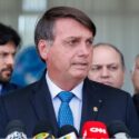 Bolsonaro avalia proibir Huawei na rede 5G do Brasil