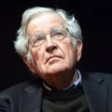 Após fake news sobre morte, Noam Chomsky recebe alta hospitalar em SP